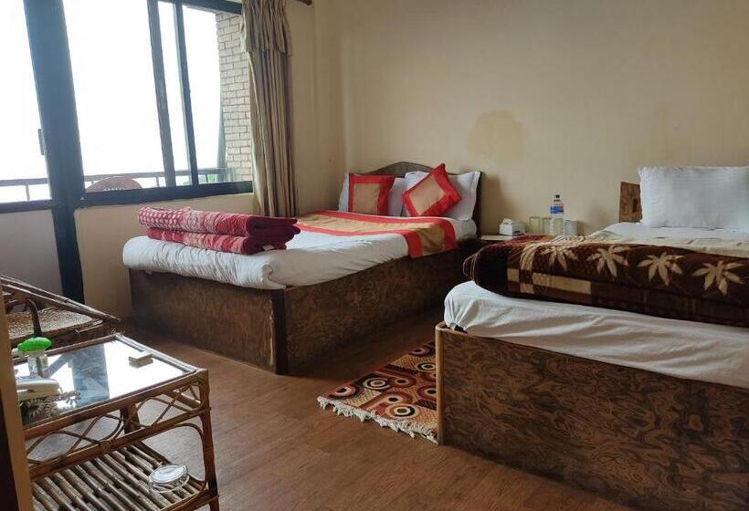 اتاق استاندارد با چشم‌انداز کوهستان, Nagarkot Holiday Inn