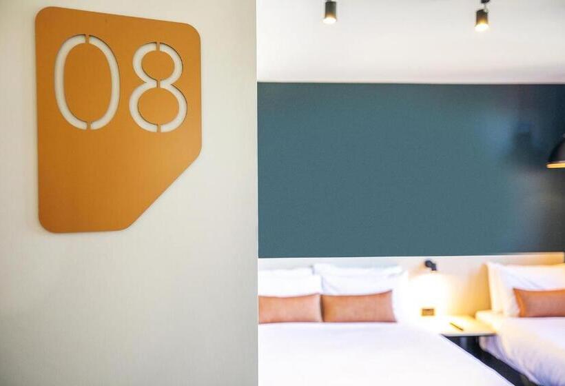 家庭工作室, Nightcap At Chardons Corner