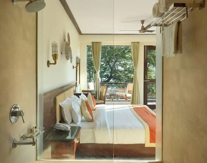 Quarto deluxe, Shaantam Resorts & Spa