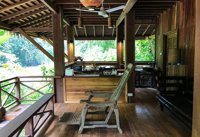 فيلا غرفة نوم واحدة, Vanvisa At The Falls