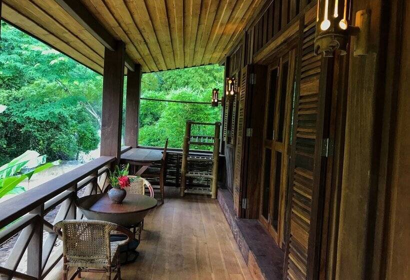 فيلا غرفة نوم واحدة, Vanvisa At The Falls