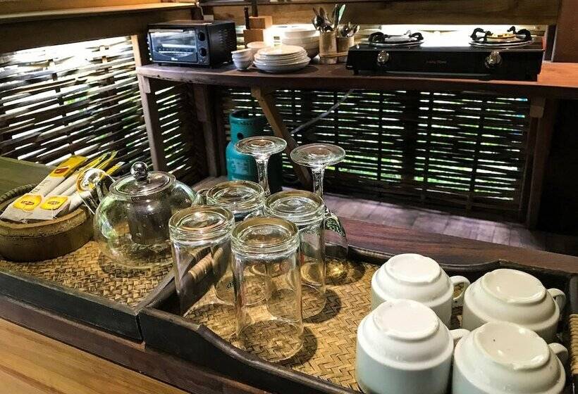 فيلا غرفة نوم واحدة, Vanvisa At The Falls