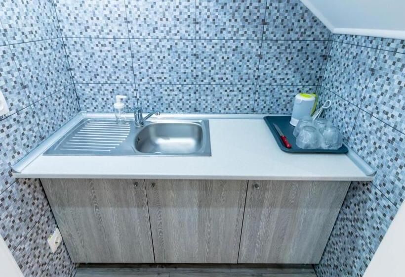 Семейный Номер, Casa Dinii