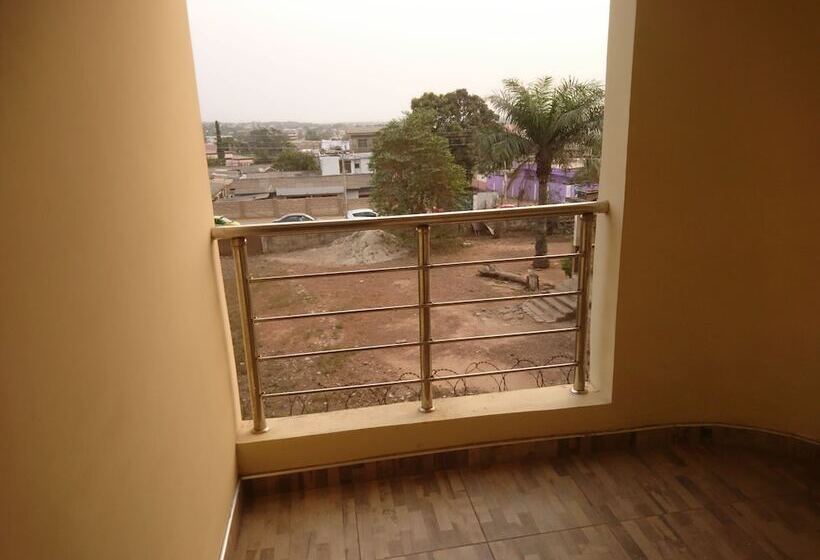 Executive Stüdyo, The Golden Apple Guest House