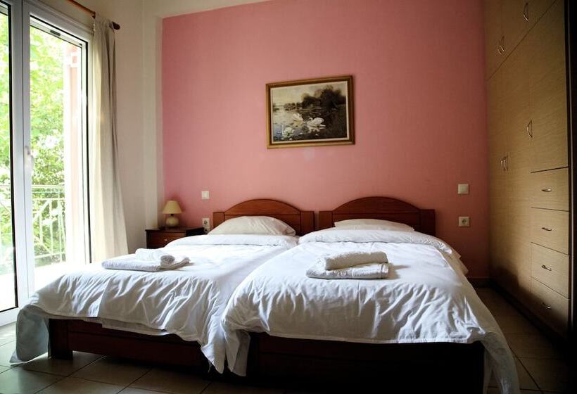 סטודיו עם נוף להרים, Tsertos Apartments