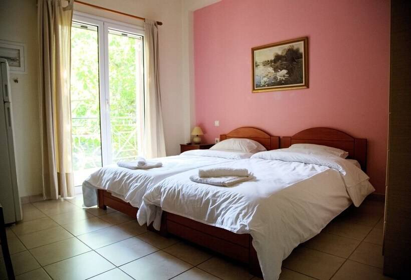 סטודיו עם נוף להרים, Tsertos Apartments