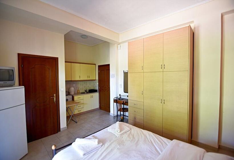 סטודיו עם נוף להרים, Tsertos Apartments