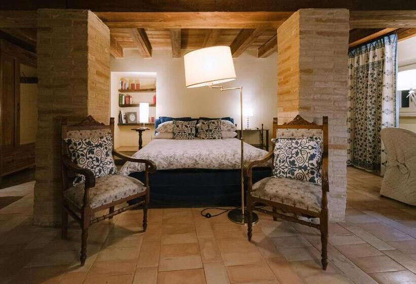 جناح, Palazzo Romani Adami