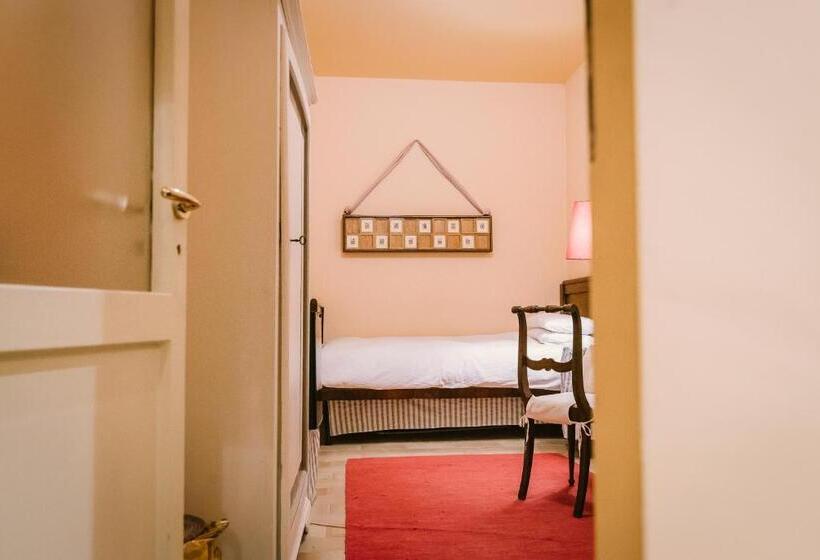 غرفة قياسية فردية, Palazzo Romani Adami