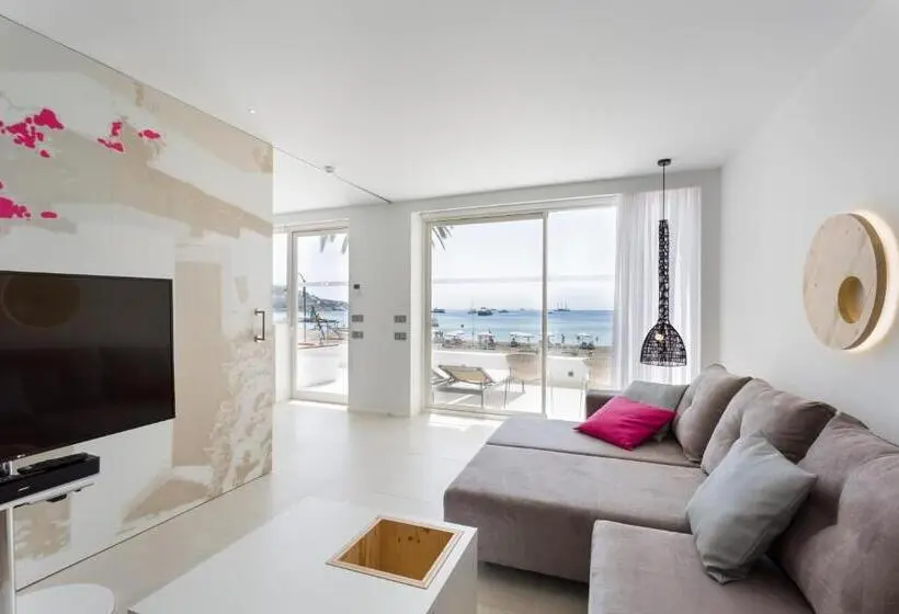 سوئیت پریمیوم, One Ibiza Suites
