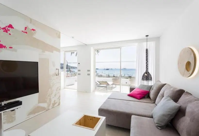 سوئیت پریمیوم, One Ibiza Suites
