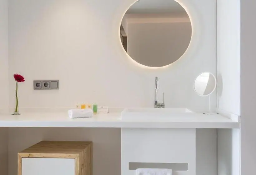 استودیوی استاندارد با چشم‌انداز دریا, One Ibiza Suites