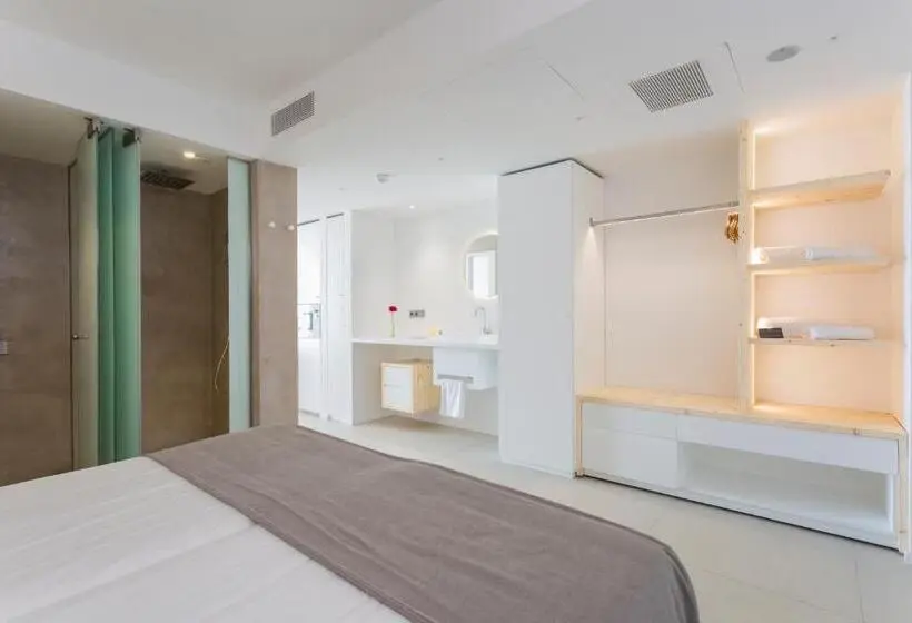 استودیوی استاندارد با چشم‌انداز دریا, One Ibiza Suites