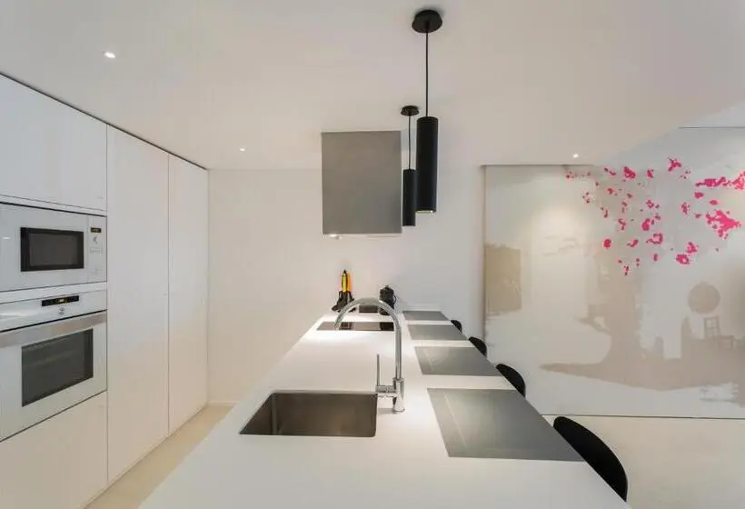 سوئیت پریمیوم, One Ibiza Suites