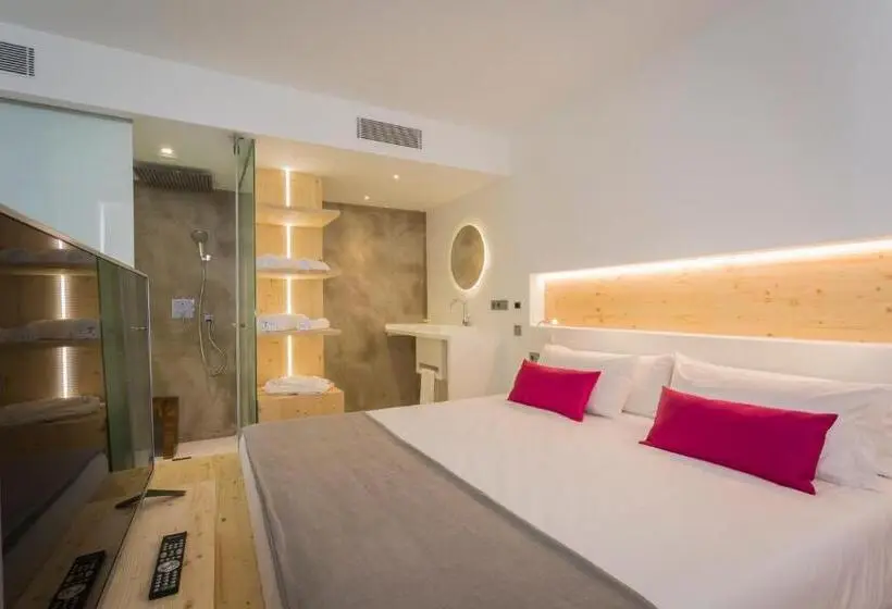 سوئیت پریمیوم, One Ibiza Suites