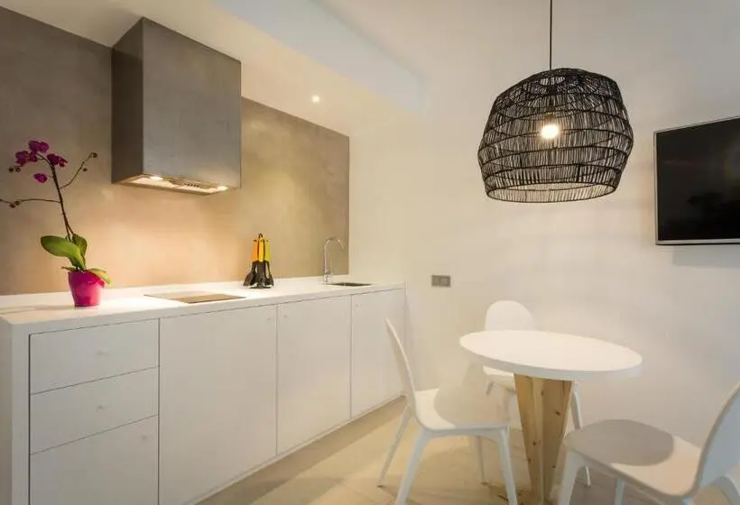 استودیوی استاندارد با چشم‌انداز دریا, One Ibiza Suites