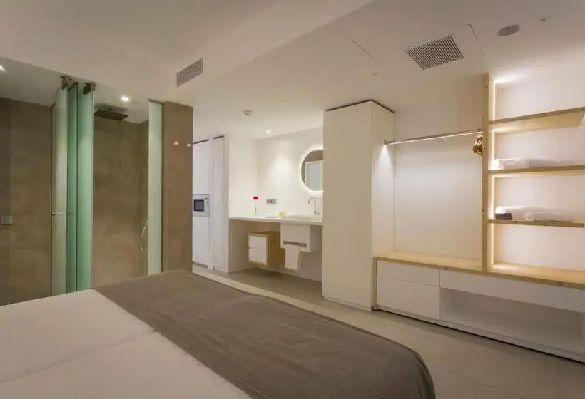 استودیوی استاندارد با چشم‌انداز دریا, One Ibiza Suites