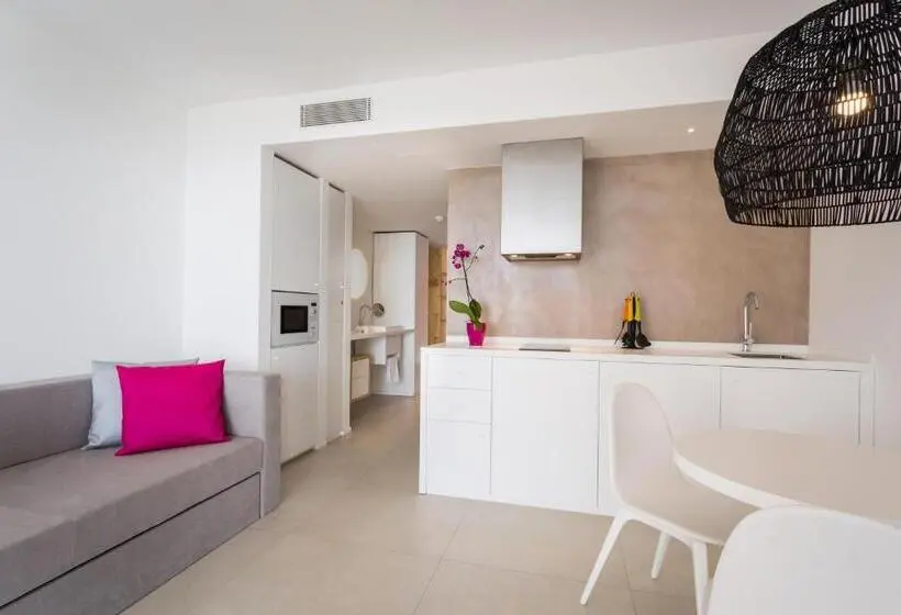 استودیوی استاندارد با چشم‌انداز دریا, One Ibiza Suites