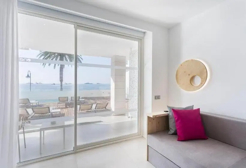 استودیوی استاندارد با چشم‌انداز دریا, One Ibiza Suites