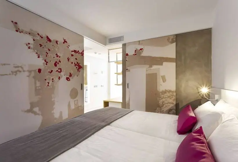 سوییت جونیور با چشم‌انداز جانبی دریا, One Ibiza Suites