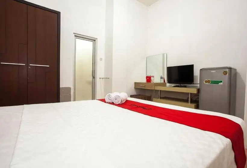 スタンダードルーム, Reddoorz Near Taman Bungkul