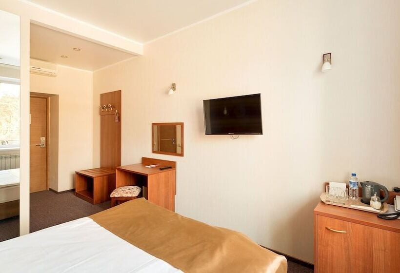 اتاق سوپریور, Zagreb