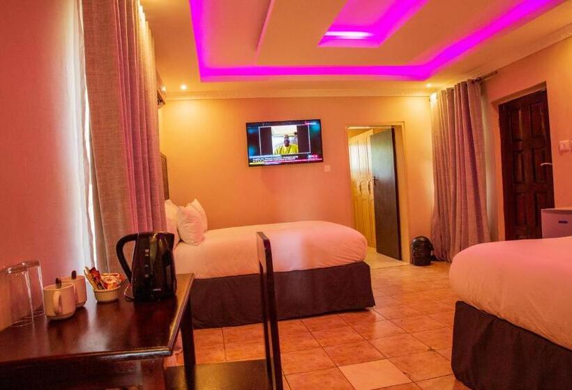 اتاق خانوادگی, Zambezi Way Lodge