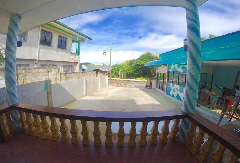 Quarto Familiar, The Biggies Inn