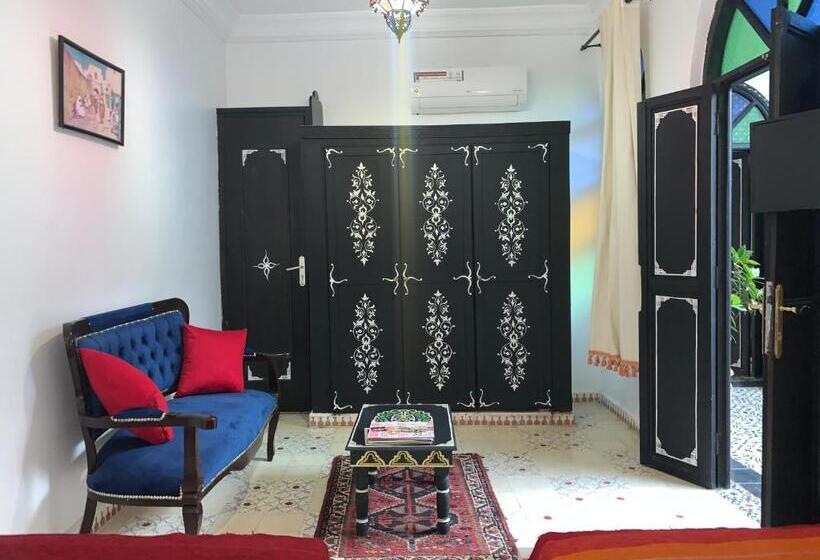 חדר סטנדרט, Riad Tingis