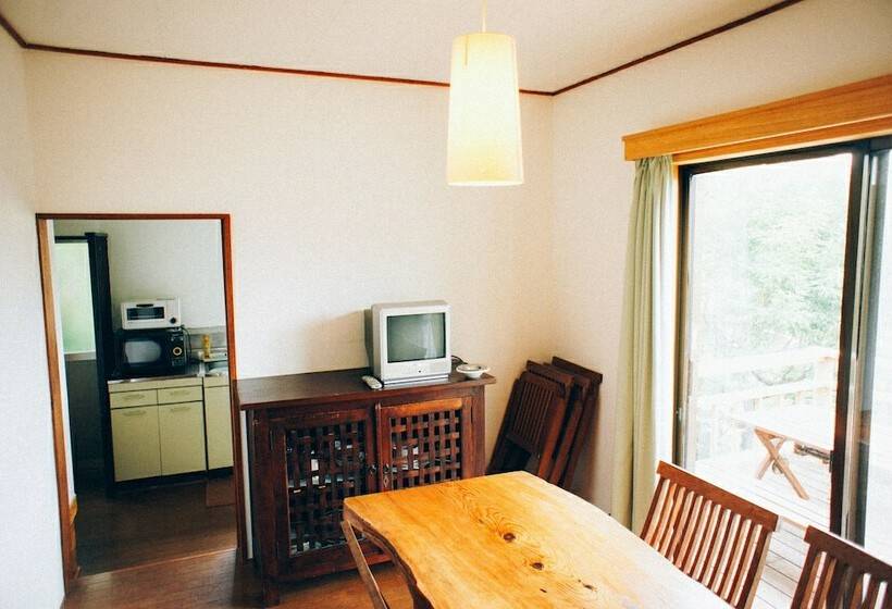Дом 1 Спальня, Villa Yumigahama