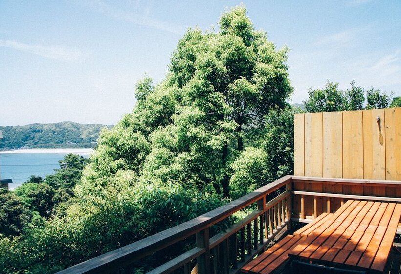 Дом 2 Спальни, Villa Yumigahama