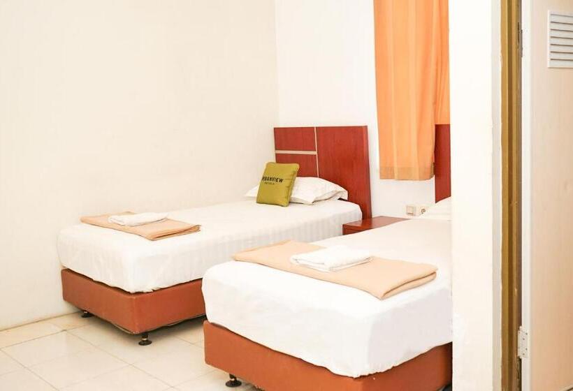 Номер Стандарт, Urbanview Hotel Ratu Elok Syariah Banjarbaru By Reddoorz