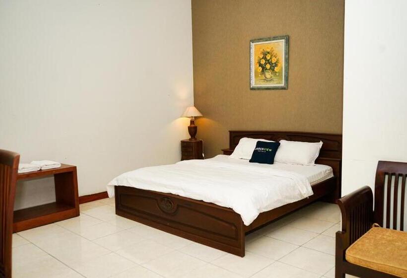 Люкс, Urbanview Hotel Ratu Elok Syariah Banjarbaru By Reddoorz