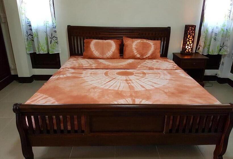 ファミリールーム, Phutawan Pundao