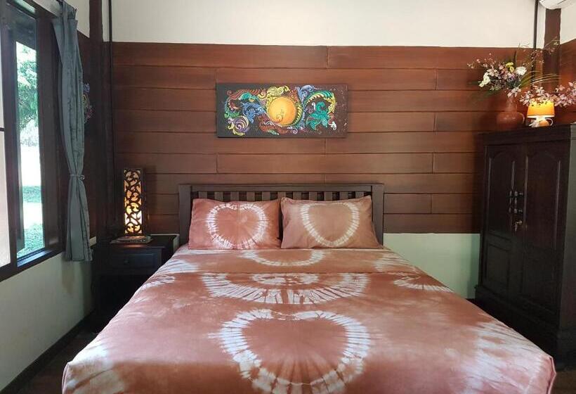 スタンダードルーム, Phutawan Pundao