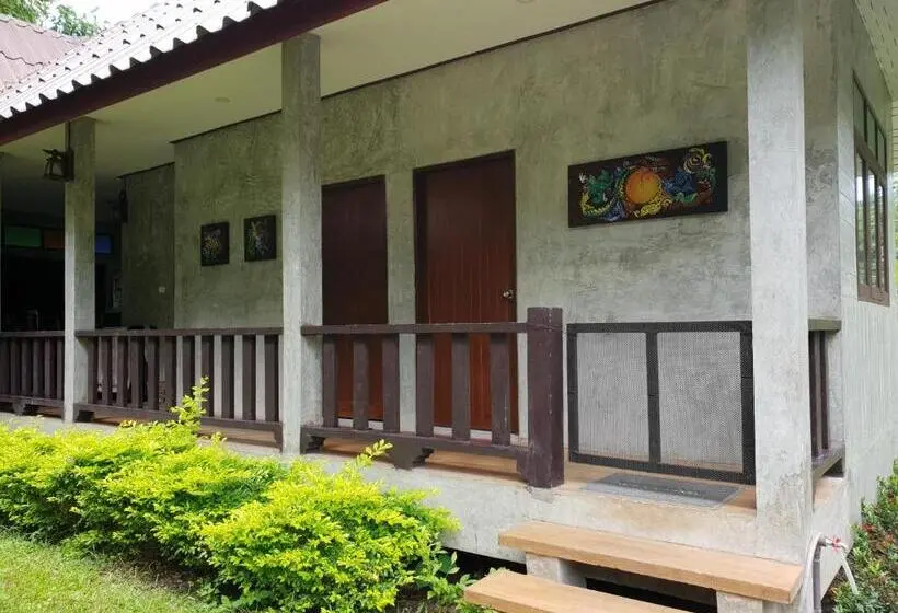 Standard room with outdoor bath, Phutawan Pundao