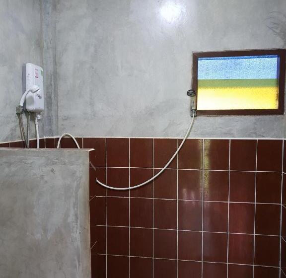 Standard room with outdoor bath, Phutawan Pundao