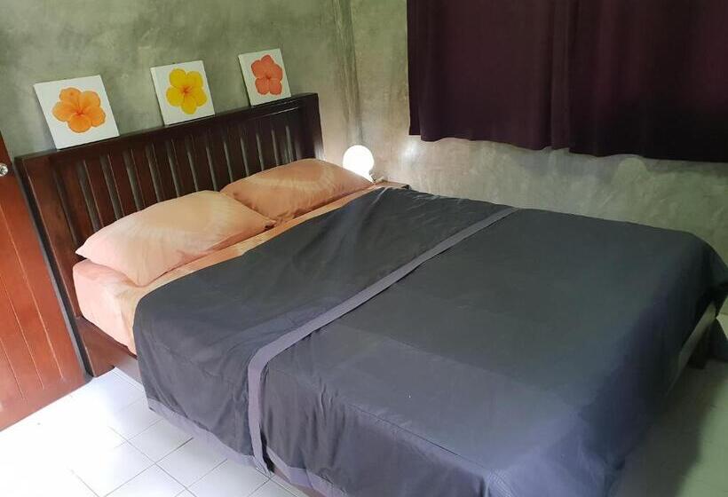 Standard room with outdoor bath, Phutawan Pundao