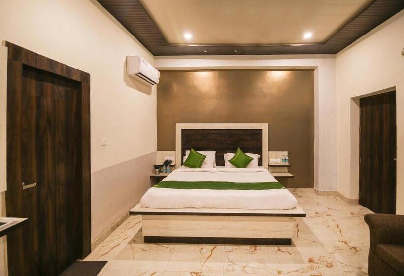 Family Suite, Yashogopal Resortico