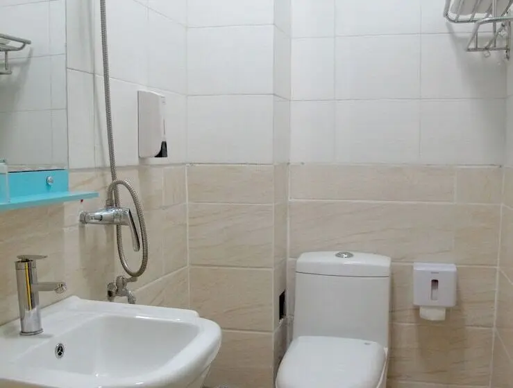 اتاق استاندارد, 8 Spaces