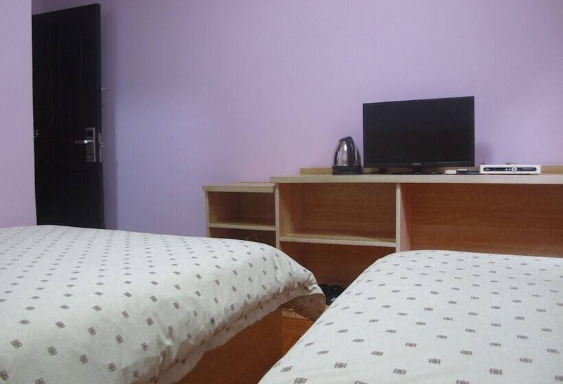 חדר סטנדרט, 8 Spaces