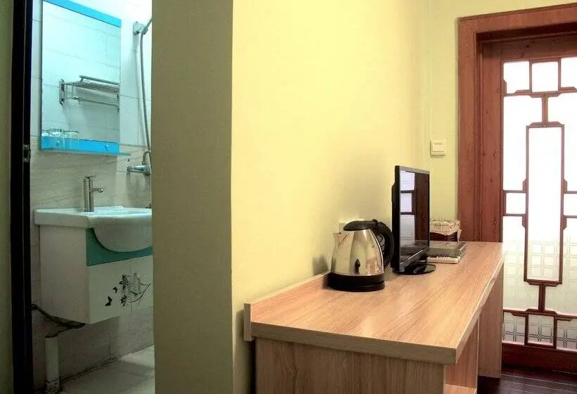 اتاق استاندارد, 8 Spaces