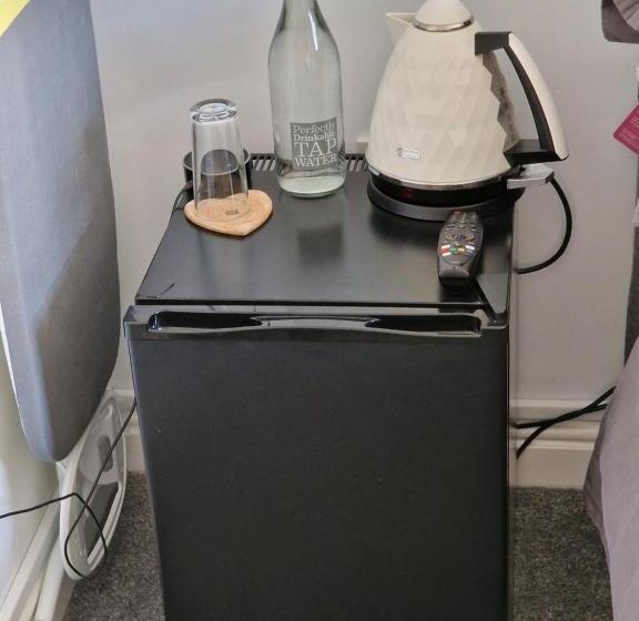 غرفة قياسية, Redwing Rise