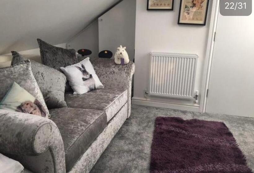 غرفة ديلوكس فردية, Redwing Rise