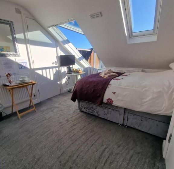 غرفة ديلوكس فردية, Redwing Rise