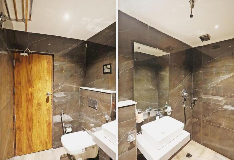 트리플 클래식 룸, Super Capital O 8902 Hotel Ronald Inn