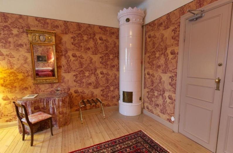 バス共有のスタンダードルーム, Kronovalls Vinslott