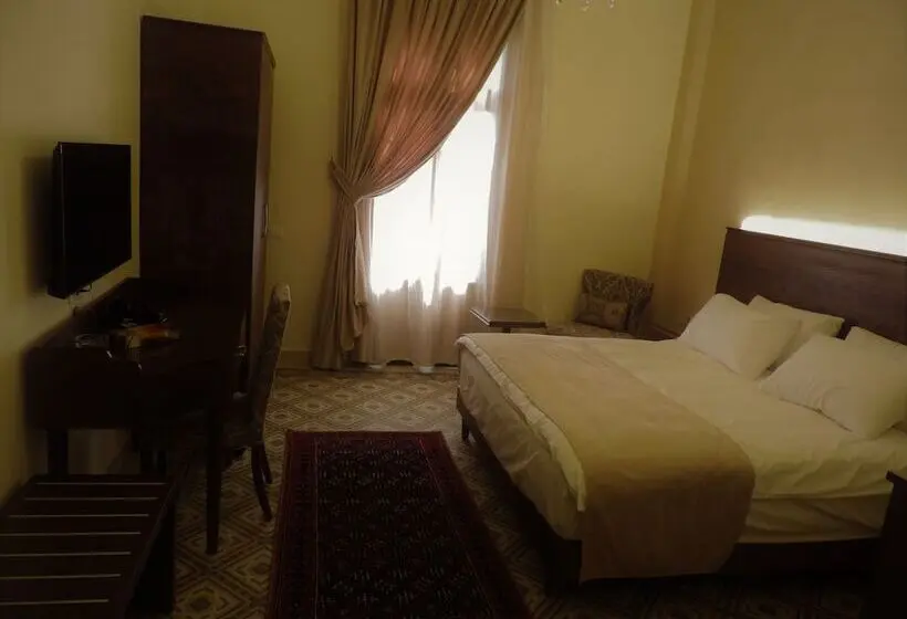 اتاق استاندارد یک نفره, La Place