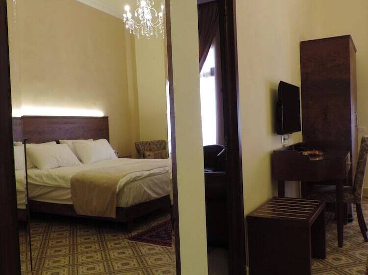 اتاق استاندارد یک نفره, La Place