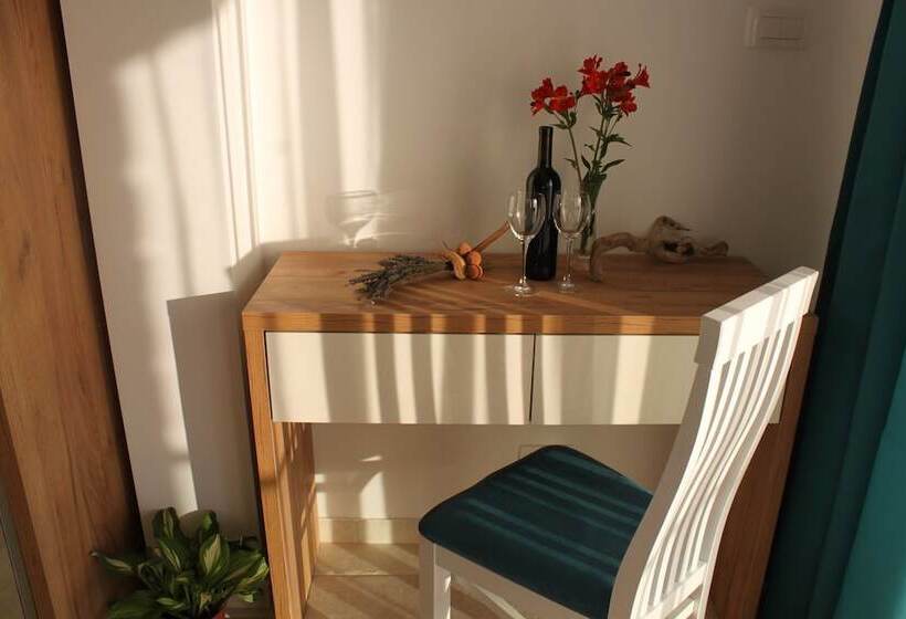 ویلا دلوکس 3 خوابه, Villa Luka